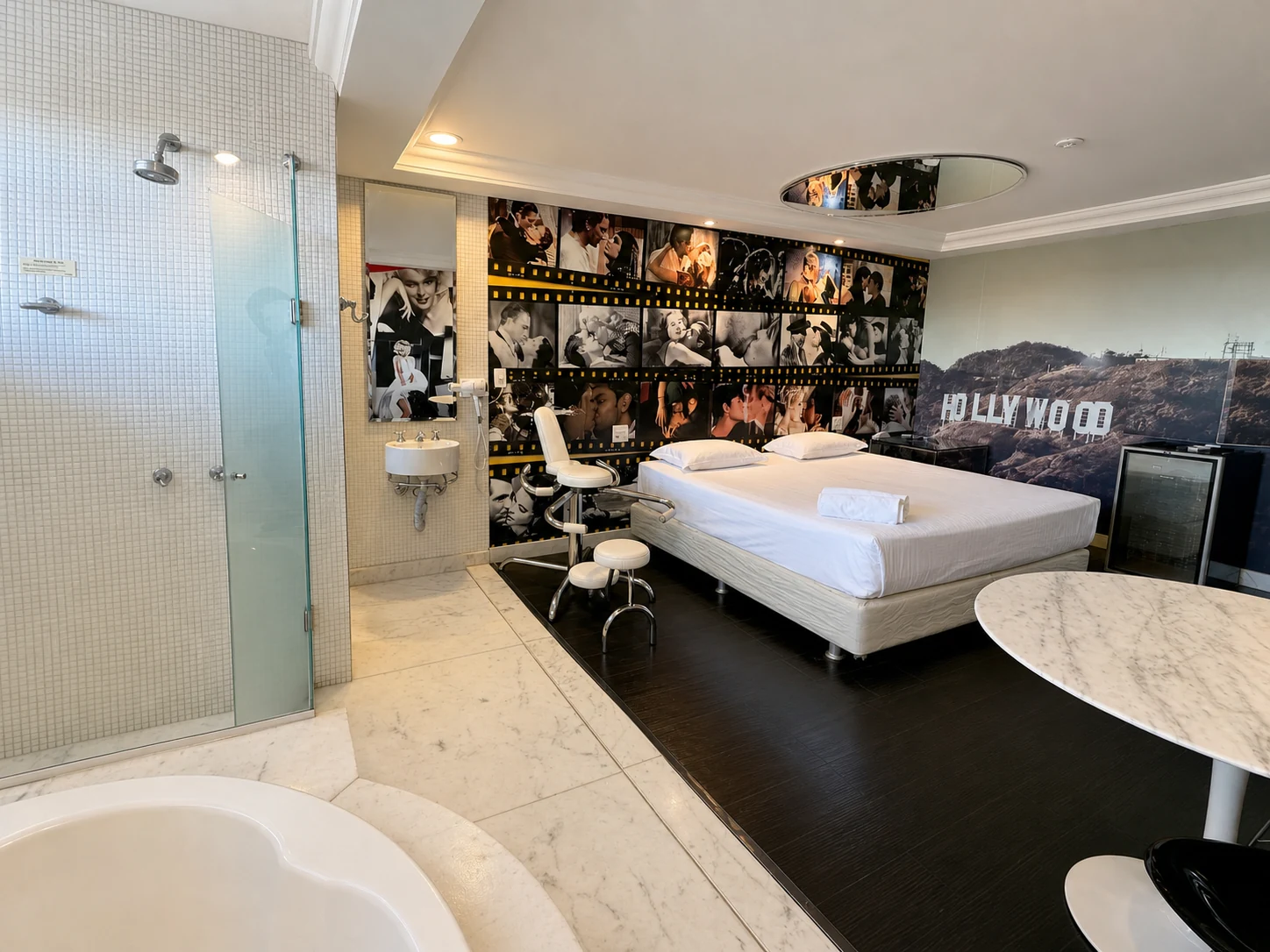 Suíte Hollywood do Motel Você Que Sabe em Curitiba