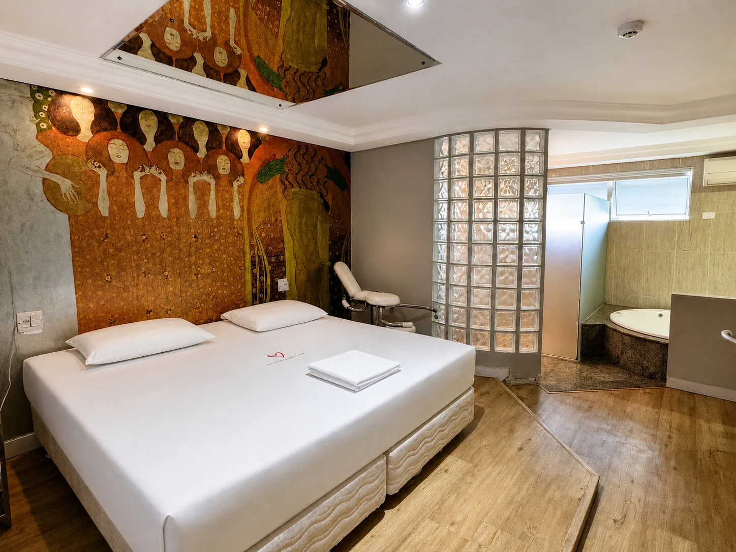 Suíte Love do Motel Você Que Sabe em Curitiba