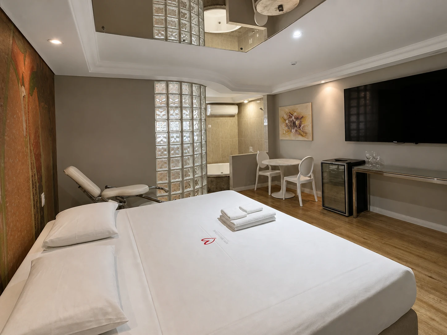 Suíte Love do Motel Você Que Sabe em Curitiba